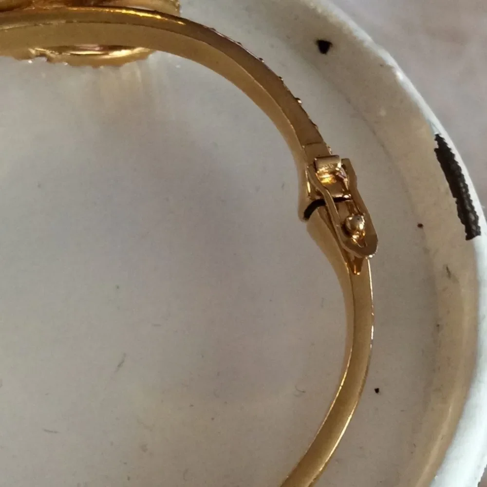 💞KATE SPADE New York 💞bow hinged bungle